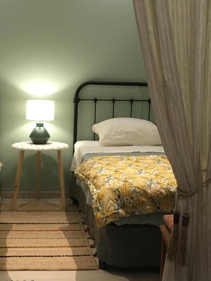 Bed and Breakfast Les 3 Echoppes Charge Exterior foto
