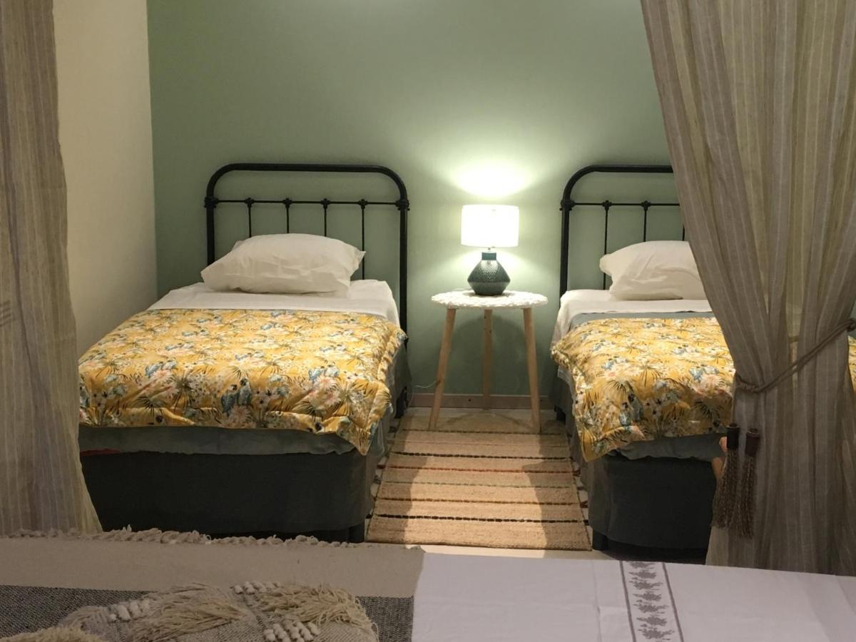 Bed and Breakfast Les 3 Echoppes Charge Exterior foto