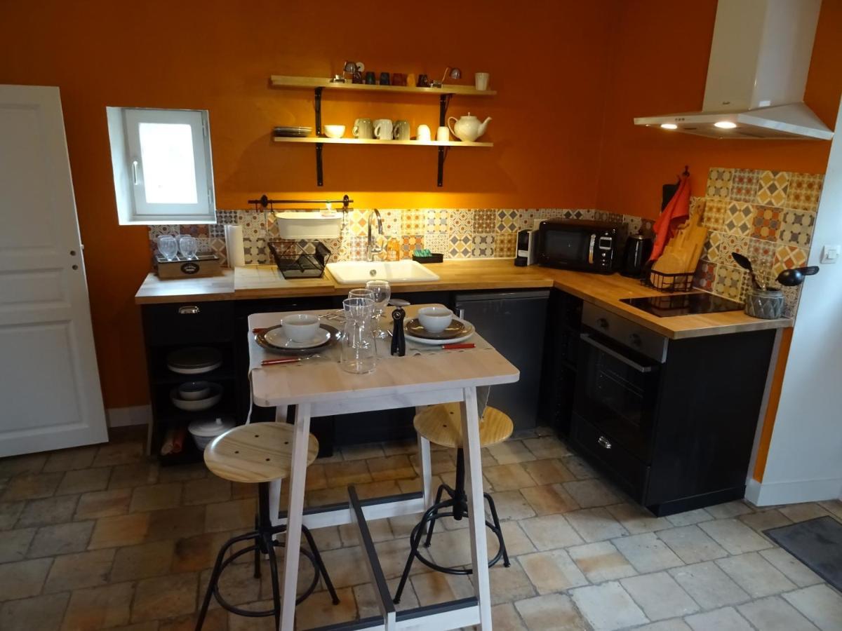 Bed and Breakfast Les 3 Echoppes Charge Exterior foto