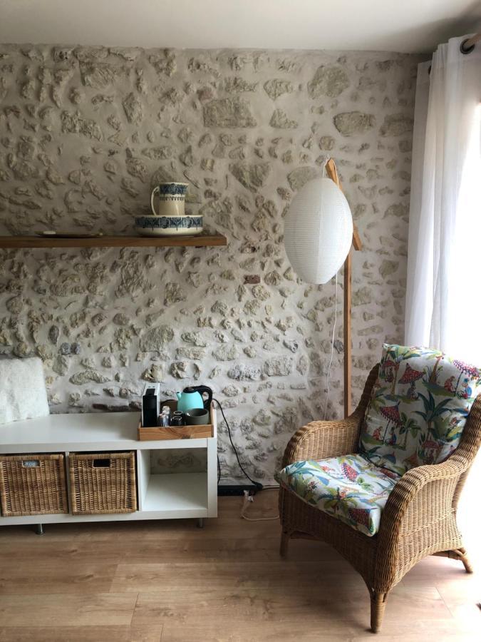 Bed and Breakfast Les 3 Echoppes Charge Exterior foto